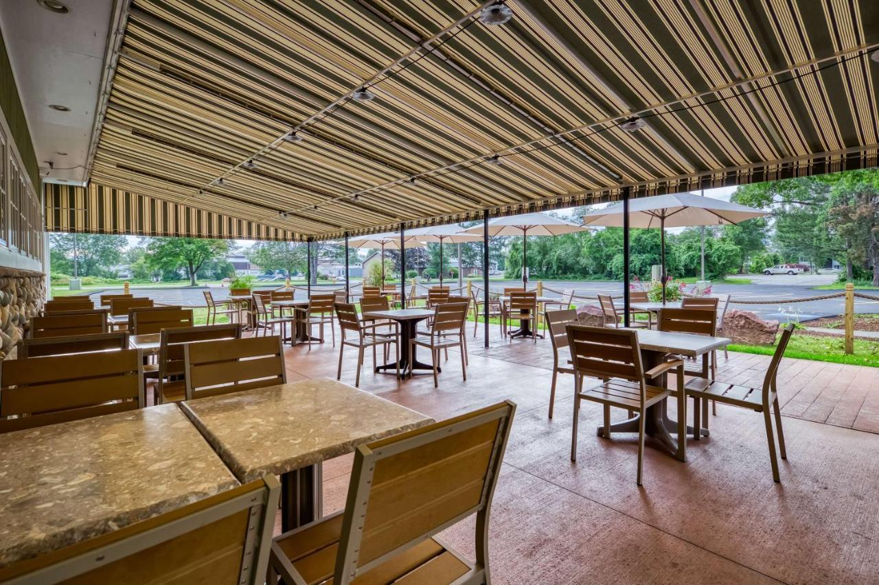 Best Western Plus Windjammer Inn & Conference Center Burlington Ngoại thất bức ảnh