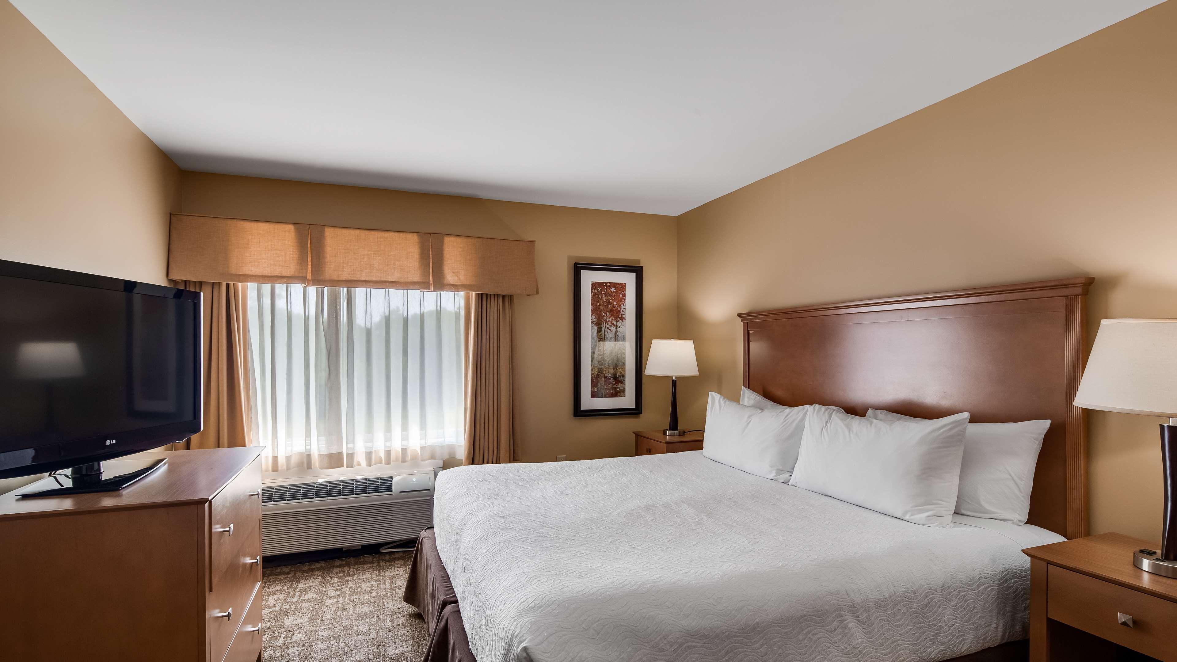 Best Western Plus Windjammer Inn & Conference Center Burlington Ngoại thất bức ảnh