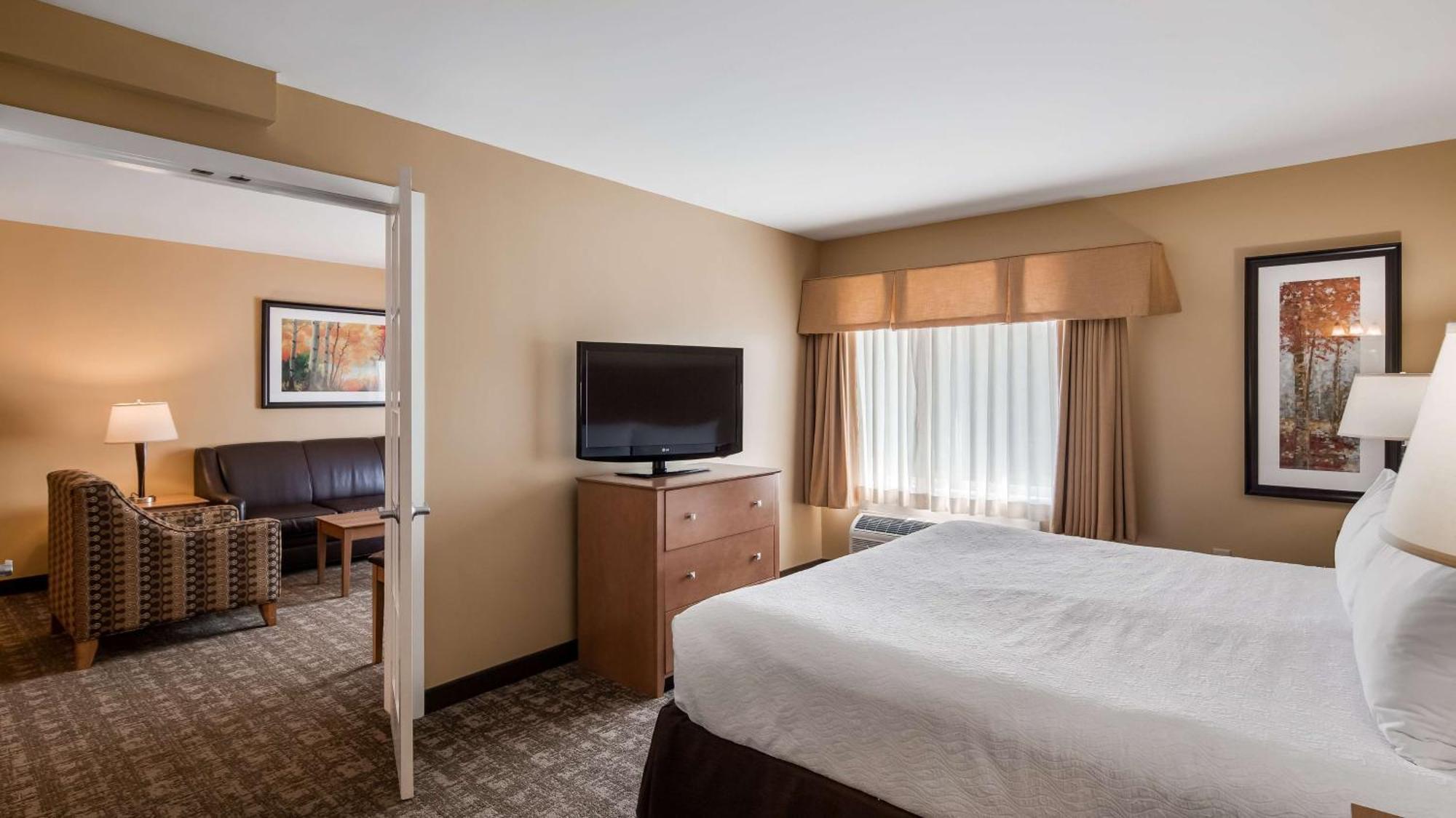 Best Western Plus Windjammer Inn & Conference Center Burlington Ngoại thất bức ảnh