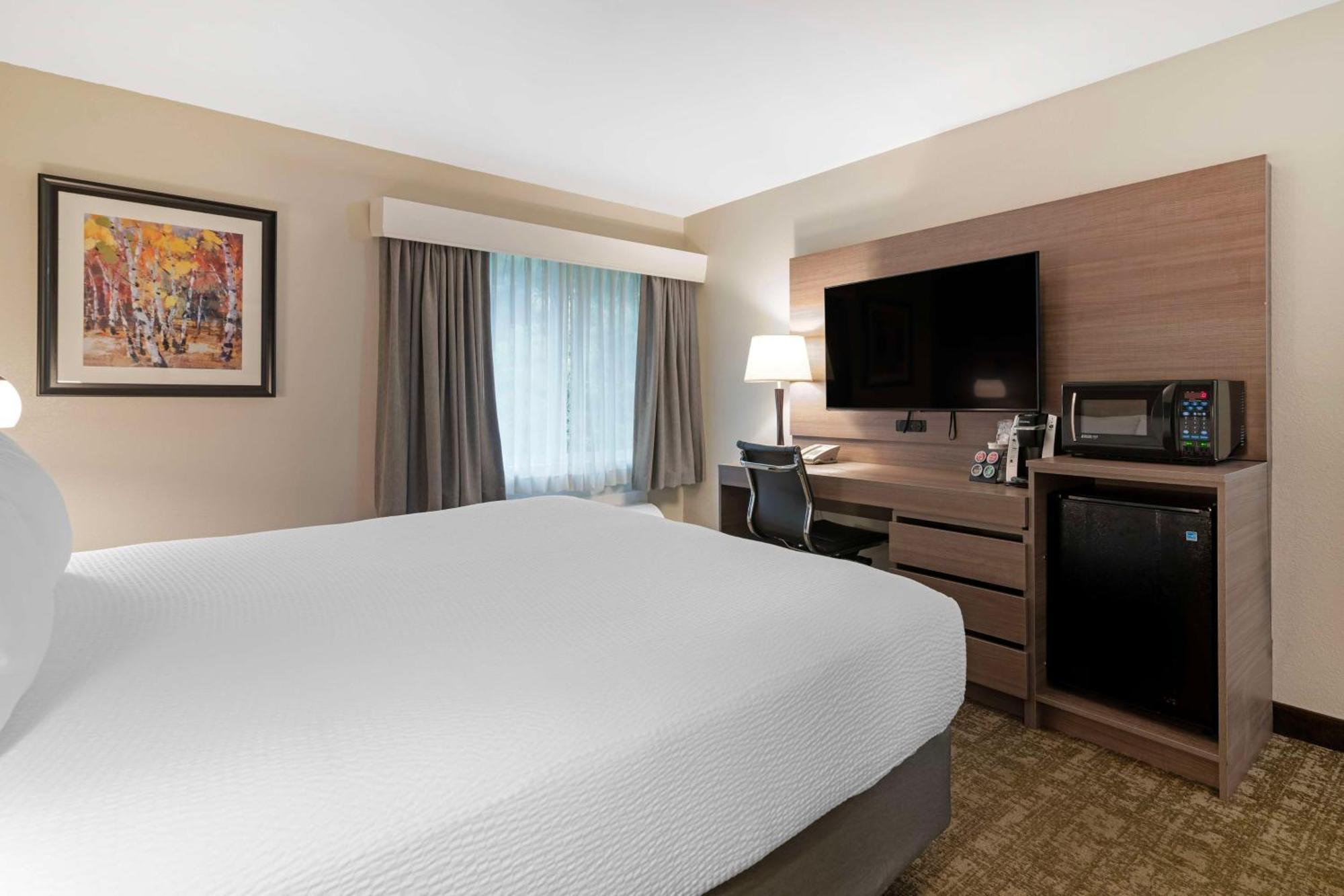 Best Western Plus Windjammer Inn & Conference Center Burlington Ngoại thất bức ảnh