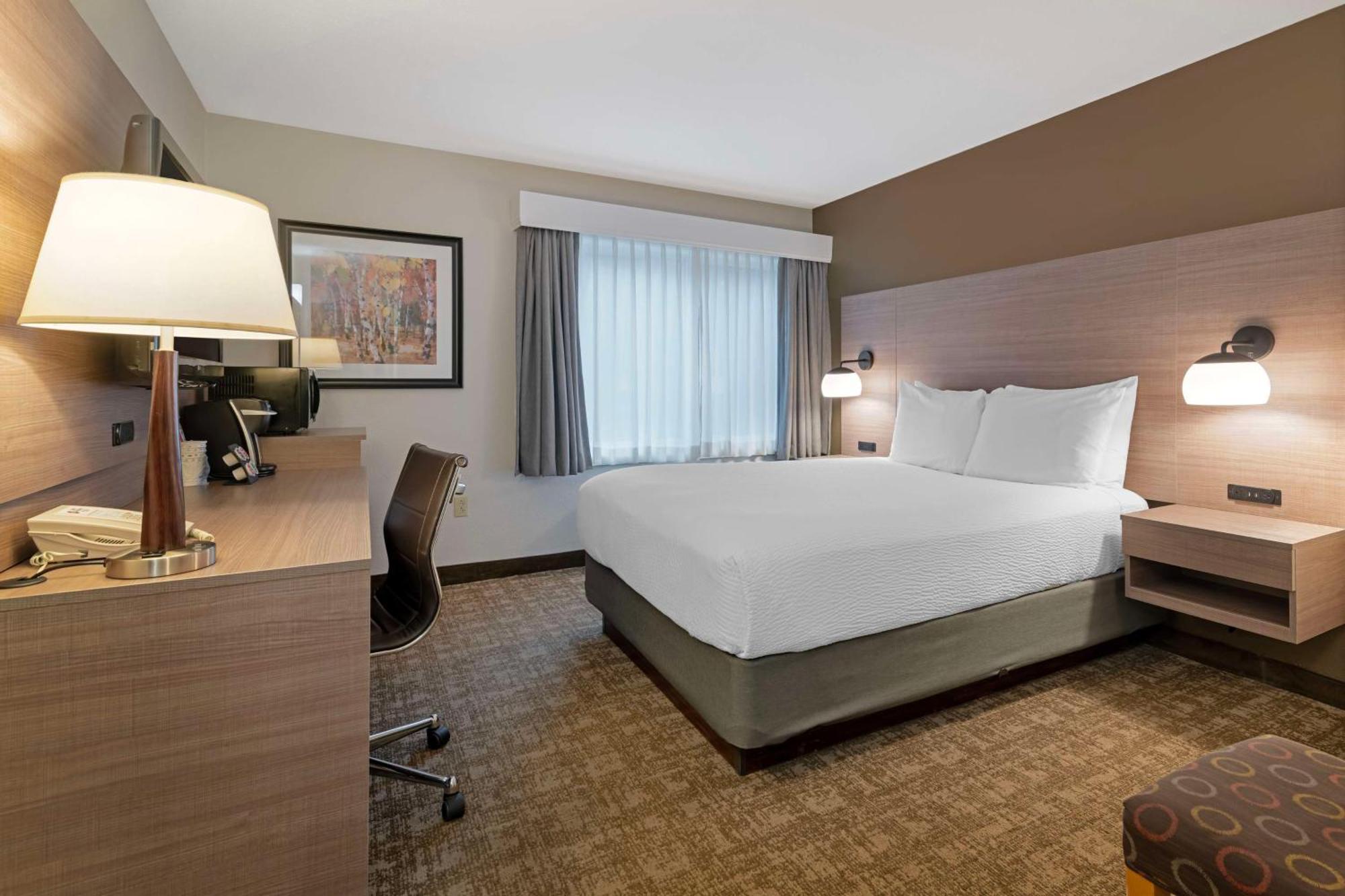 Best Western Plus Windjammer Inn & Conference Center Burlington Ngoại thất bức ảnh