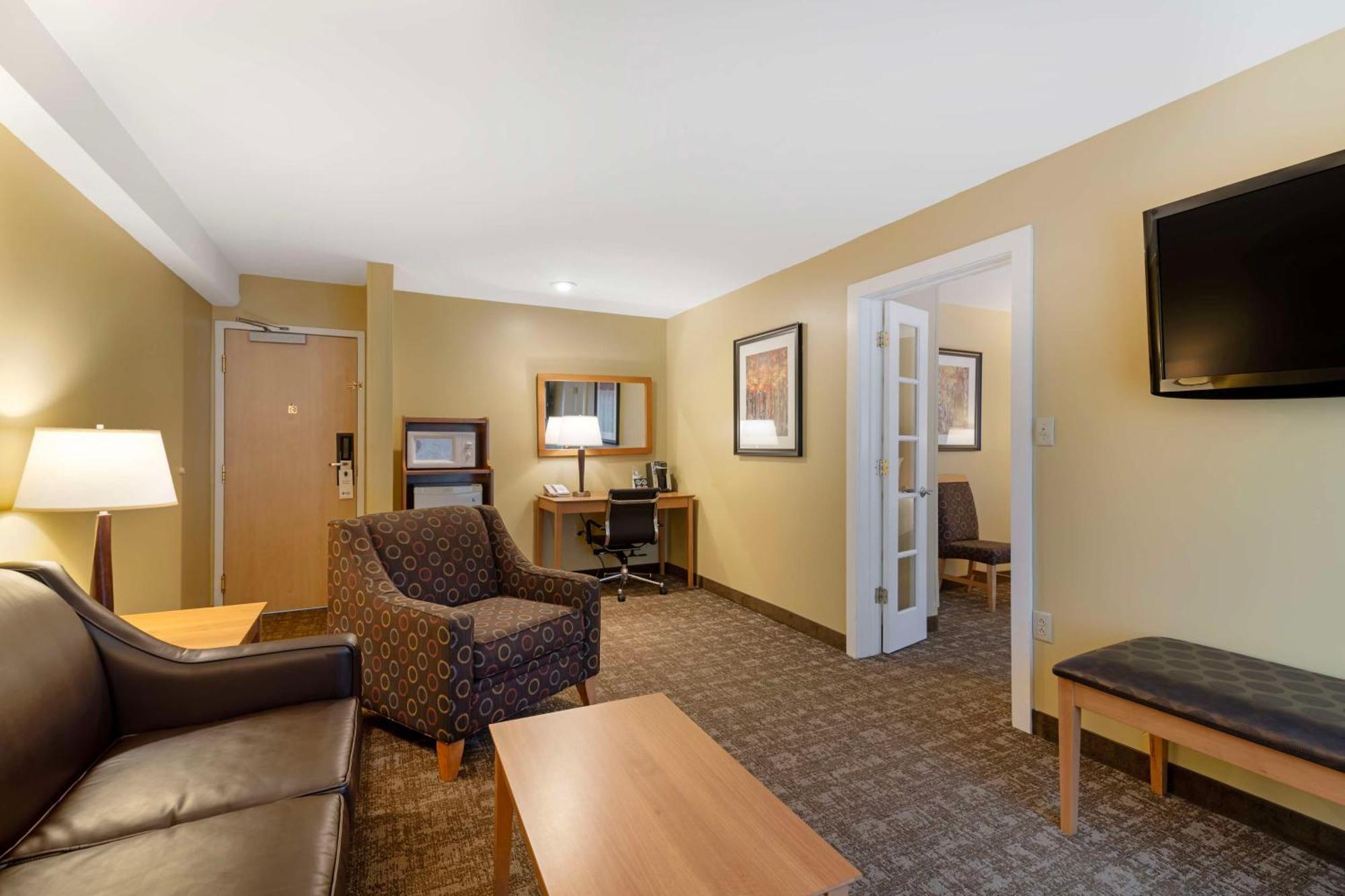 Best Western Plus Windjammer Inn & Conference Center Burlington Ngoại thất bức ảnh