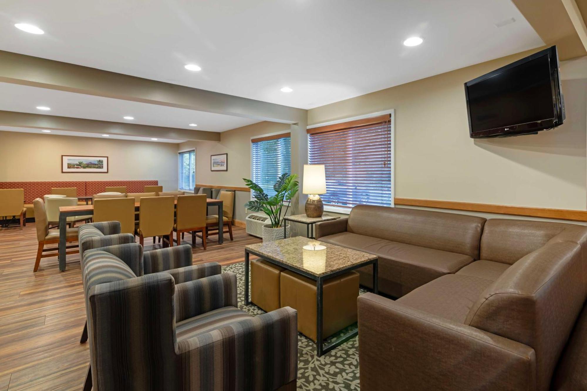 Best Western Plus Windjammer Inn & Conference Center Burlington Ngoại thất bức ảnh