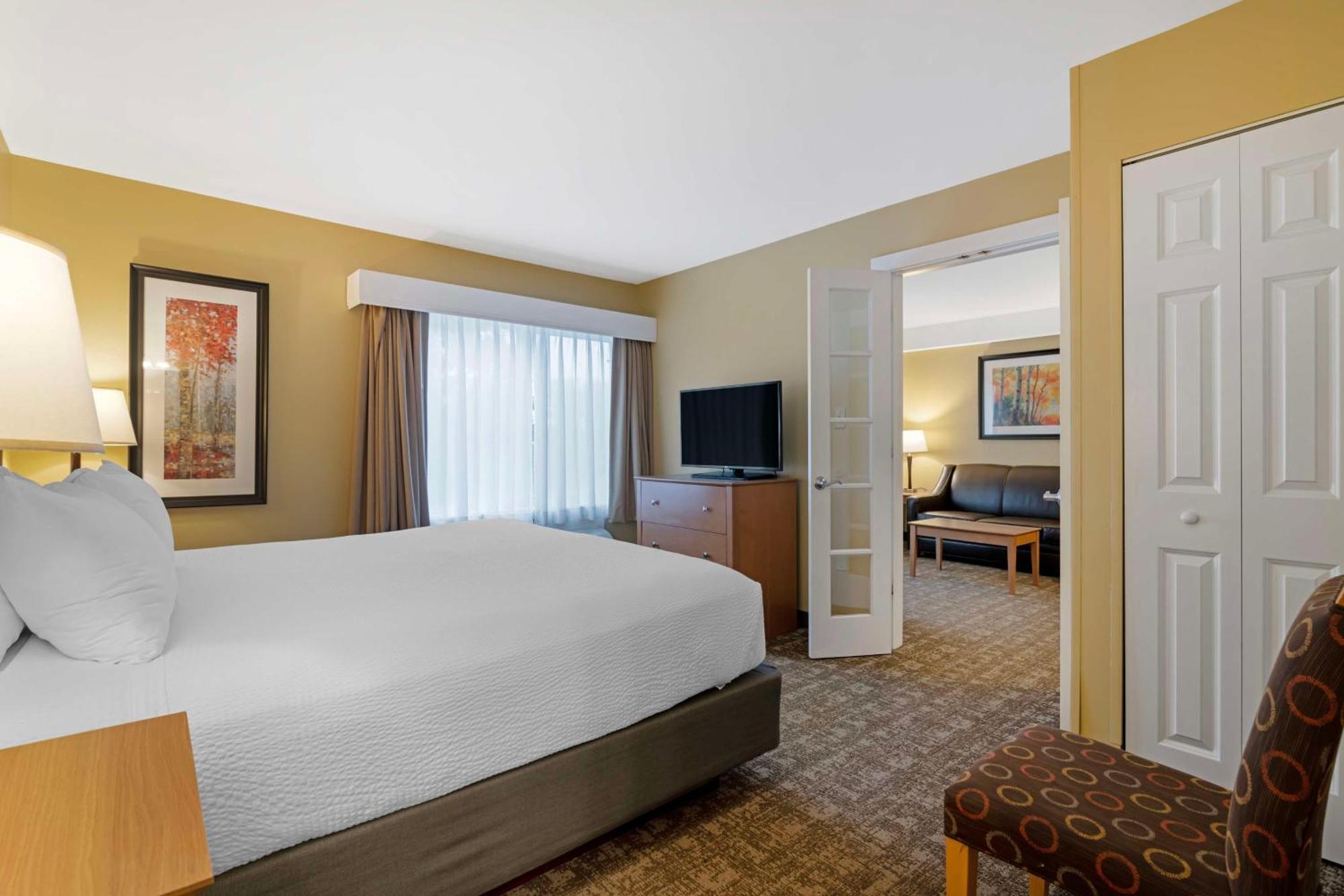 Best Western Plus Windjammer Inn & Conference Center Burlington Ngoại thất bức ảnh